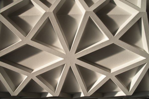 NOE&reg;plast Europoles